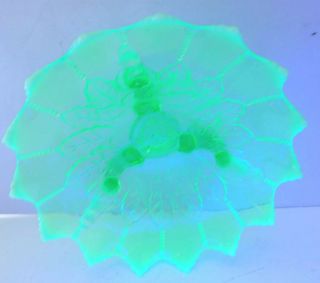 Antique Vintage Northwood Green Opalescent Glass Footed Dish Bowl Leaf & Bead