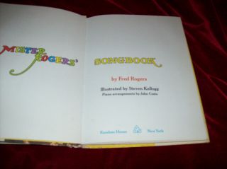 Vintage Mister Roger ' s Song Book HBDJ 1970 Fred Rogers Random House 3