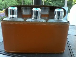 Vintage Bar Kit Comes With 3 Bottles An 4 Shot Glasses In Leather Case