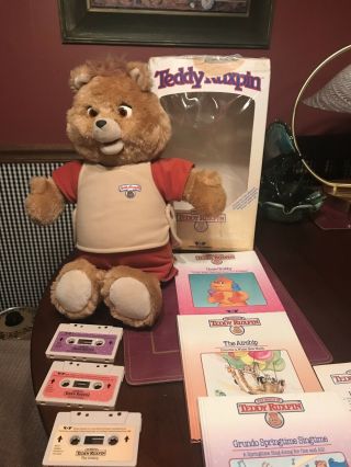 Vtg.  1985 Teddy Ruxpin Talking Bear Box W/ 3 Tapes & 3 Books Animated