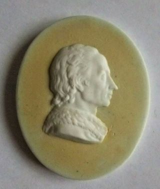 Antique 18thc Yellow Jasperware Portrait Medallion Of A Gentleman - Wedgwood