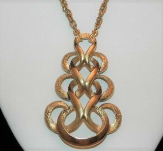 Vintage 60s Signed Crown Trifari Gold Tone Swirl Pendant 25 " Chain Necklace