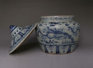OLD RARE CHINESE BLUE AND WHITE PORCELAIN POT WITH LID (X17) 2