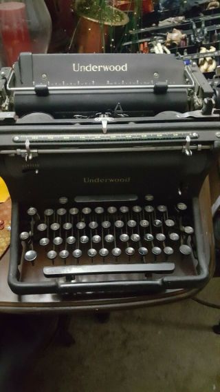 Black Standard Desk Top Antique Underwood Typewriter.  Con
