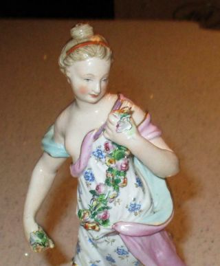 Antique MEISSEN 19th Century German Porcelain Figure of a Lady 2