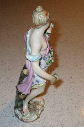 Antique MEISSEN 19th Century German Porcelain Figure of a Lady 3
