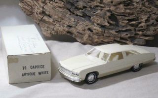 Dealer Promo Model Car 1976 Chevrolet Caprice 2 Door Hardtop Antique White