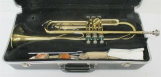 Holton Usa T602 Vintage Student Trumpet Sn 885260 W/ Stuck Blessing 7c Mp & Case