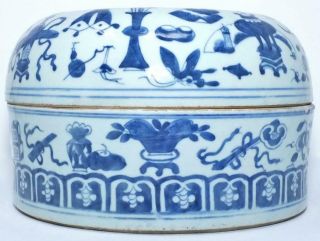 ANTIQUE 18th C CHINESE BLUE & WHITE PORCELAIN HAT BOX SPITTOON BUDDHIST EMBLEMS 3