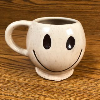 Vintage 70s Mccoy Pottery Smiley Face Happy Coffee Tea Cup Mug Beige Speckled