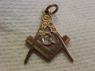 Vintage 14k Gold Masonic Freemason Charm Pendant 1 - 1/16 " X 3/4 ".  2.  4 Gram