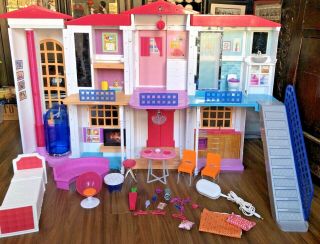 Hello Barbie Dreamhouse With Wifi Voice Activated Lights Sounds