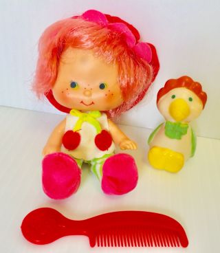 Vtg 80s Kenner Strawberry Shortcake Cherry Cuddler Doll W/pet Goose And Comb