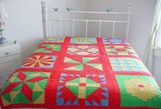 Vtg 1930s Hand Stitched Red Green Blue Cotton Feed Sack Sampler Quilt 76x56