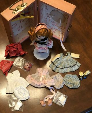Vintage Vogue Strung Ginny Doll Tagged In 40 Tiny Miss Outfit With Trunk/outfit