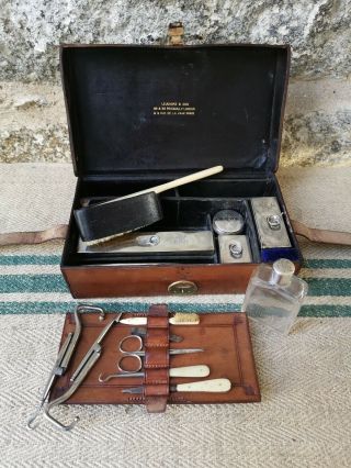 A Gentlemans Travelling Leather Jewellery Box by W.  Leuchars 2