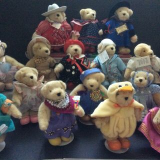 Muffy Vanderbear 19 Bears Vintage Collectable & Retired With Tags& Stands Nabc