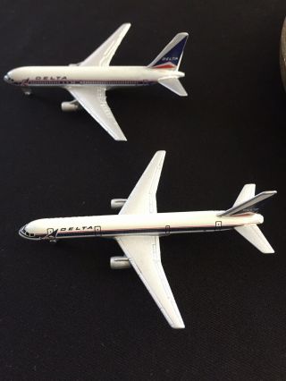 Vintage Schabak Delta Airlines Boeing 757 And 767 Airplane Model 1:600