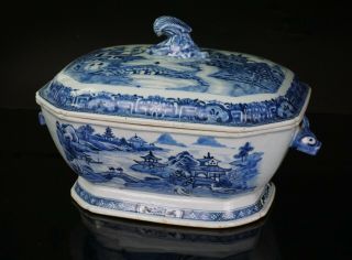 Large Antique Chinese Blue And White Porcelain Tureen & Lid Qianlong 18th C