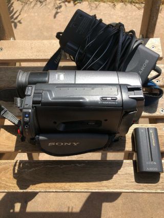 Sony Ccd - Tr910 Handycam Hi8 Vintage Camcorder Video