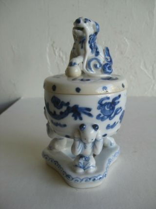 Fine Old Antique Chinese Porcelain Blue And White Incense Burner Censer Signed