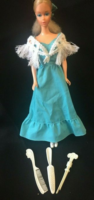 Vintage 1976 Deluxe Quick Curl Barbie Doll Outfit Accessories 9217