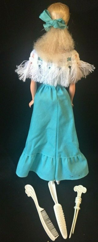 Vintage 1976 Deluxe Quick Curl Barbie Doll Outfit Accessories 9217 3