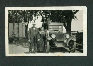 Vintage Car Photo Ma & Pa W/ Pet Dog & Circa 1922 Durant 384137