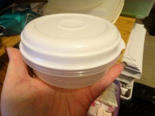 Vintage Rubbermaid Servin Saver 1 14 Ounce Oz Container With White Lid