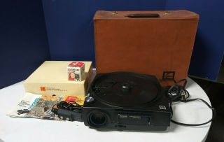 Vintage Kodak Carousel Slide Projector 850h With Remote & Carrying Case