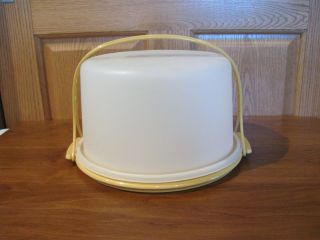 Tupperware Vintage Round Cake Carrier Sheer Lid Gold Tray & Handle 684 683