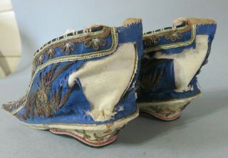 ANTIQUE CHINESE LOTUS SHOES SILK EMBROIDERED BOUND FEET 2