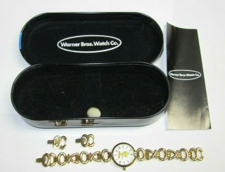 Vintage Warner Bros Studio Tweety Bird Novelty Wristwatch W/ Case By Fossil 1997