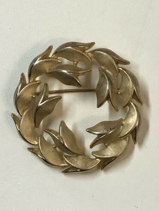 Stunning Vintage Signed Trifari Wreath Floral Gold Tone Brooch Pin
