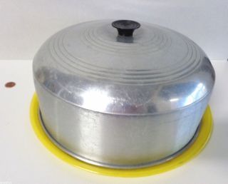 Vtg Mid Century Lustro - Ware Yellow & Aluminum Tin 11 " Cake Saver Plate L - 80 Gvc