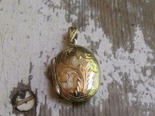 Lovely Vintage Etched Gold Over Sterling Locket With Oval Shape.  925 Mark