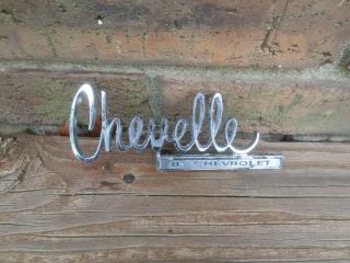 Vintage Oem Chevrolet Chevelle Metal Exterior Emblem Badge 98916/8