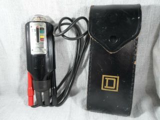 Vintage Wigginton Square D Voltage Tester Cat No.  5008 W/ Case