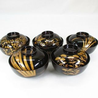 D633: Japanese Old Lacquered 5 Covered Bowls W/good Makie Of Different Design