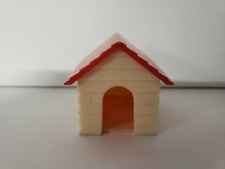 Ideal Doll House Miniatures Dog House 1:12 Scale