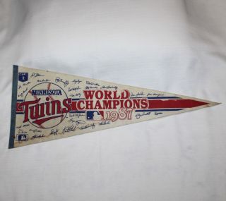 Vintage “1987 Minnesota Twins World Champs With Signatures” 30” Felt Pennant