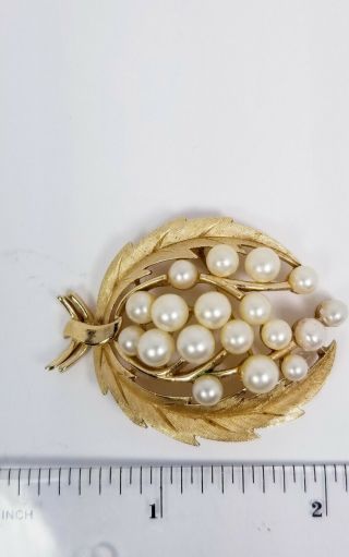 Signed CROWN TRIFARI Vintage Flower leaf matte Gold Tone faux pearls 2