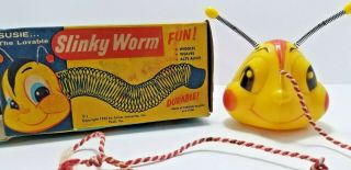 Vintage Plastic Slinky Pull Worm Susie The Lovable Slinky Worm W/ Box Circa 1955