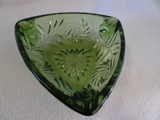 Vintage Hazel Atlas Green Glass Ashtray - Triangle Shaped - Euc - Pinwheels - 3 Rests