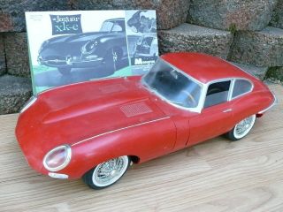 1964 Monogram Model 1/8 Jaguar Xk - E Gt Sports Coupe Red Revell Assembled