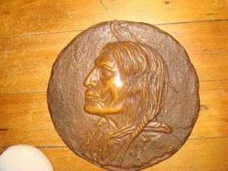 Antique Solid Bronze 3 Lbs 2.  8 Oz.  Native American Brave Plaque Chief Wolf Robe