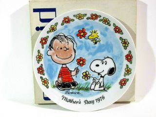 Snoopy Peanuts Charlie Brown Schmid Vintage Porcelain Mothers Day Plate 1976