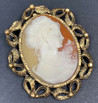 Vintage Brooch Pin 2.  5” Gold Tone Celluloid Cameo