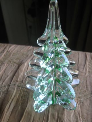 Vintage 5 1/2 " Tall Art Glass Christmas Tree With Green Accented Glass Taiwan