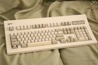 Vintage At&t Model Kbd 305b Clicky Buckling Spring Ps/2 101 Keyboard (model M)